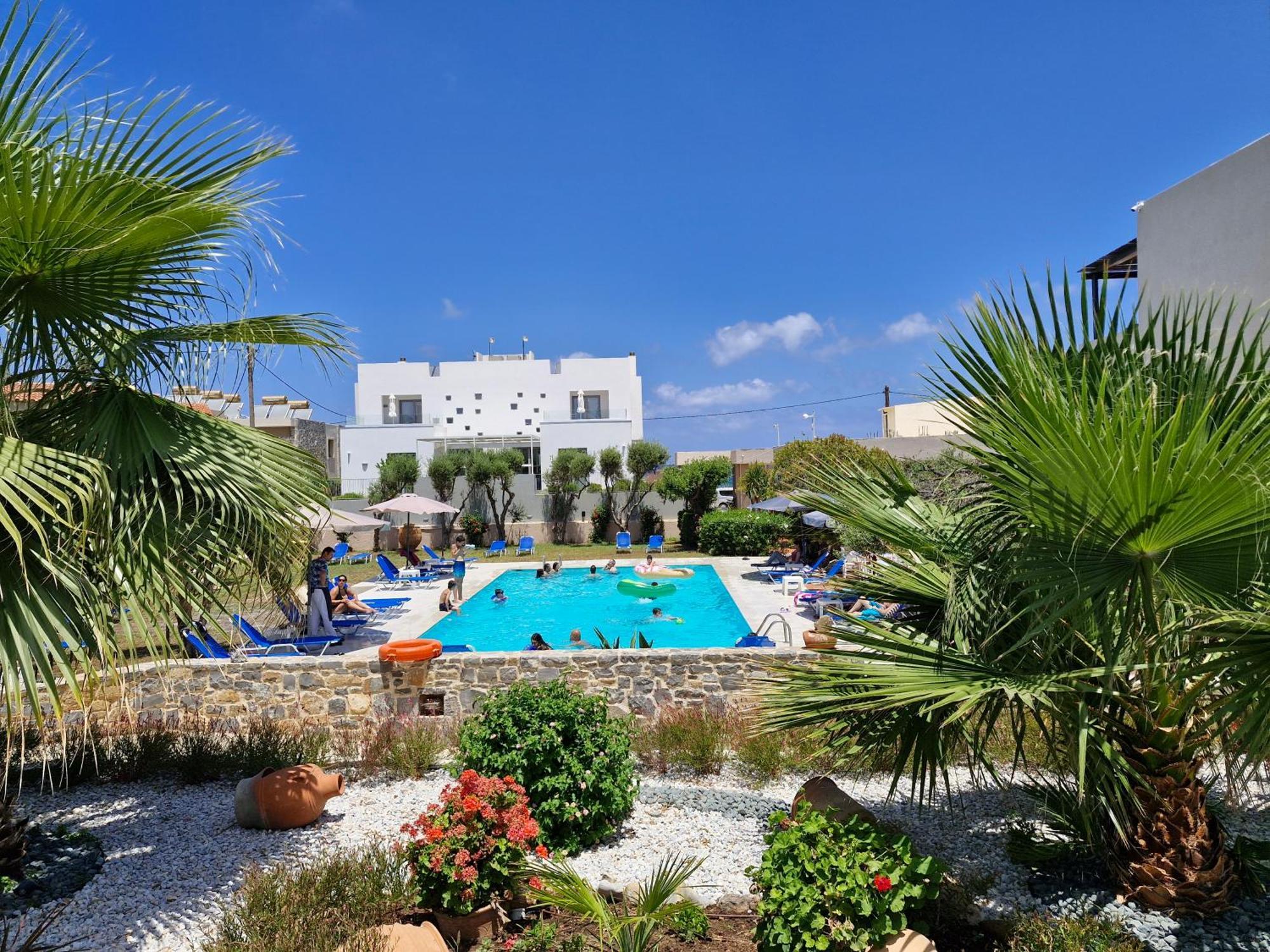 Creteco Hotel & Suites Gournes Gouvon Luaran gambar