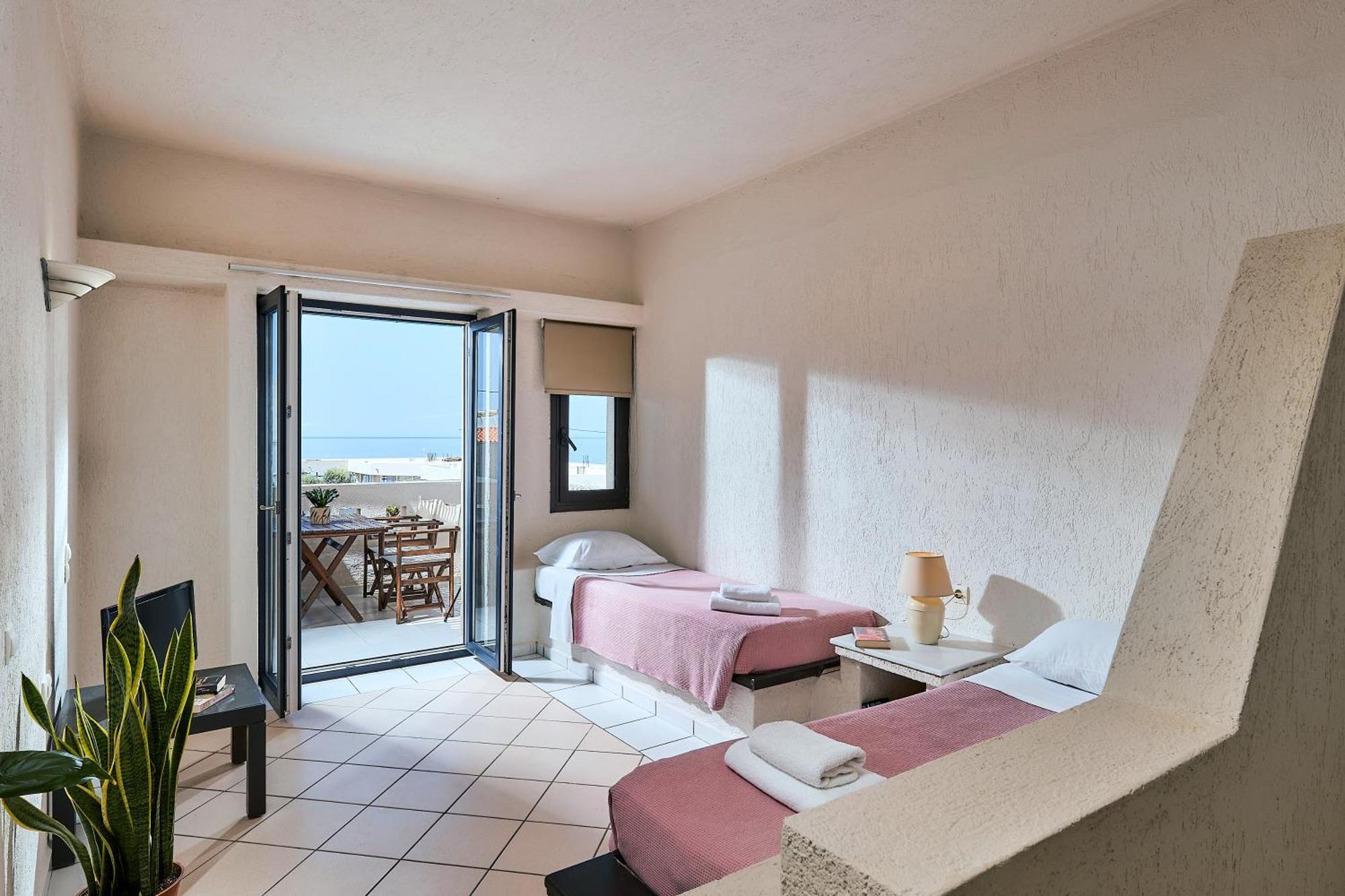 Creteco Hotel & Suites Gournes Gouvon Luaran gambar