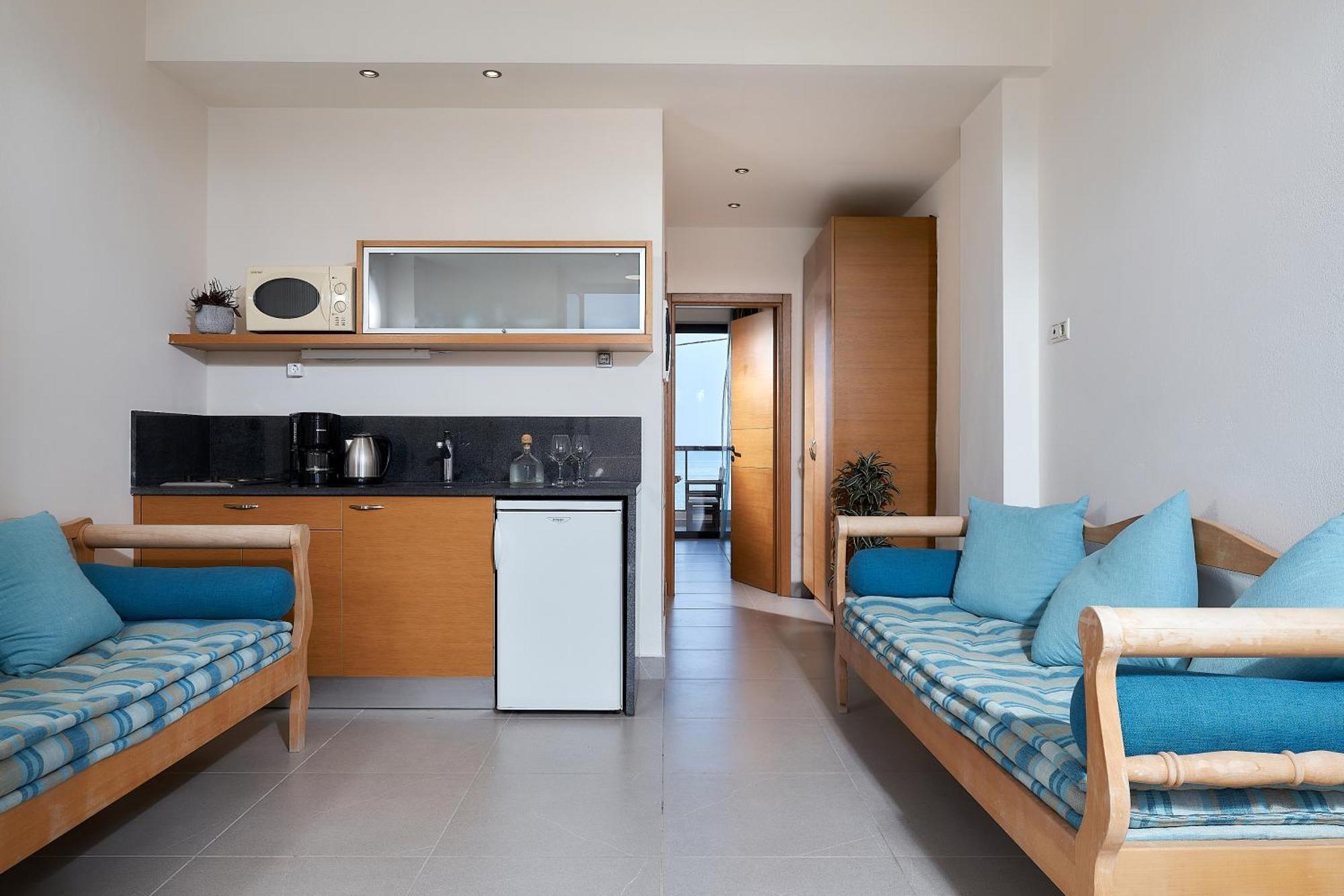 Creteco Hotel & Suites Gournes Gouvon Luaran gambar