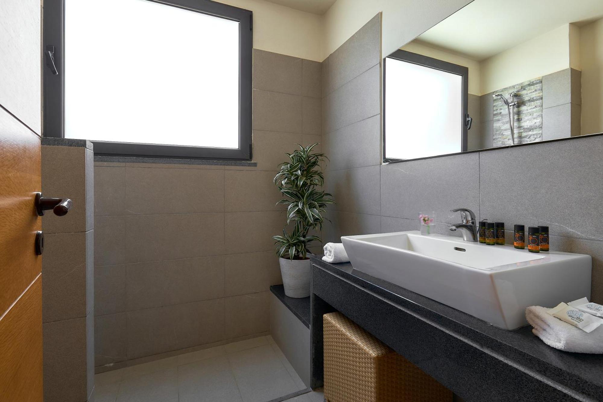 Creteco Hotel & Suites Gournes Gouvon Luaran gambar
